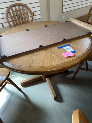 CLEARANCE ROUND DINING TABLE 1 LEAF