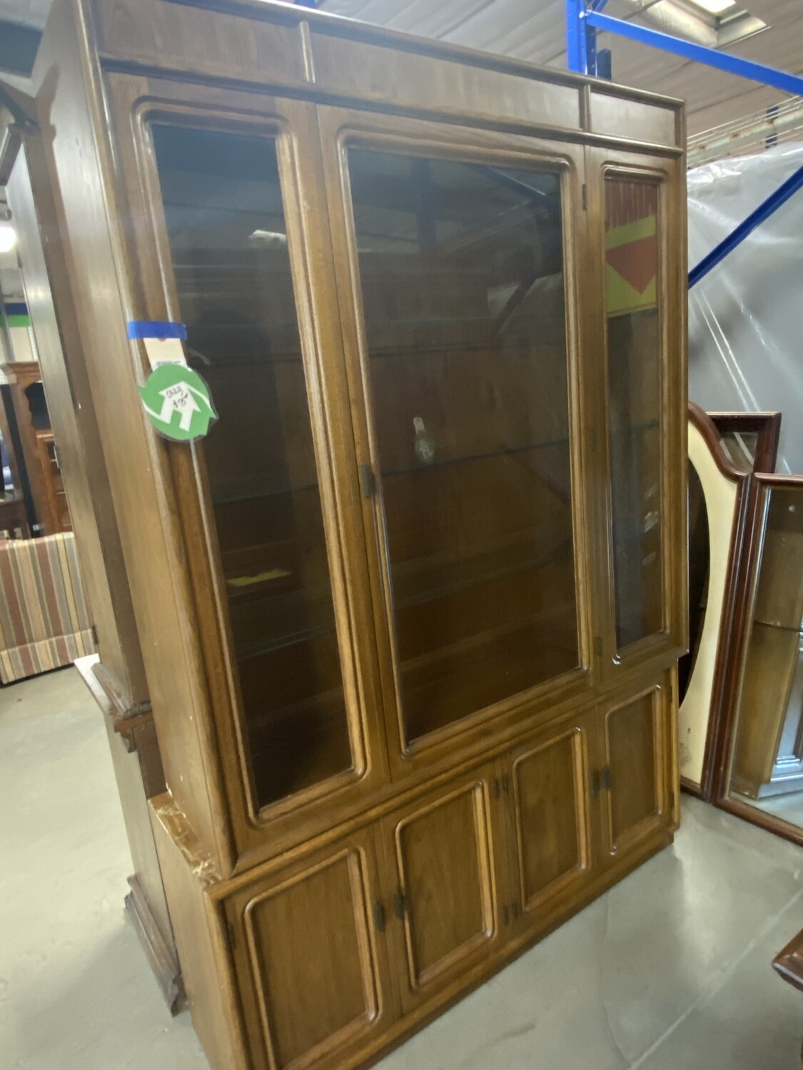 CLEARANCE MED. BROWN HUTCH