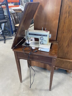 CLEARANCE KENMORE SEWING MACHINE