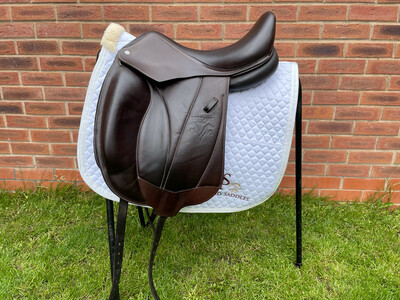 Voltaire Adelaide Dressage Saddle 2017