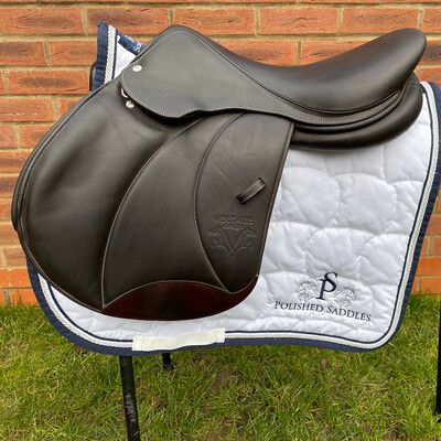 Voltaire Palm Beach Jumping Saddle 2021