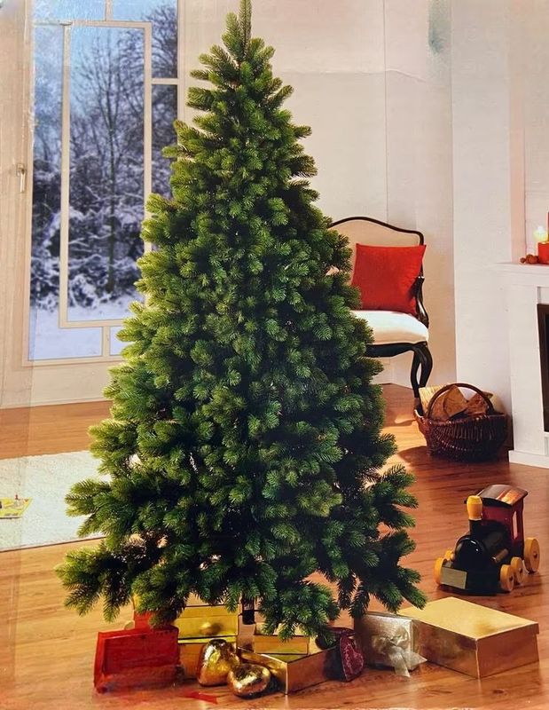 WEIHNACHTSBAUM mit STÄNDER WEIHNACHTSBAUM mit STÄNDER