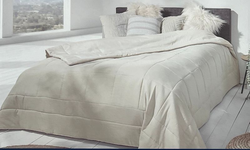 Luxustagesdecke Bettüberwurf Tagesdecke 260 cm X 270 cm Luxustagesdecke Bettüberwurf Tagesdecke 260 cm X 270 cm