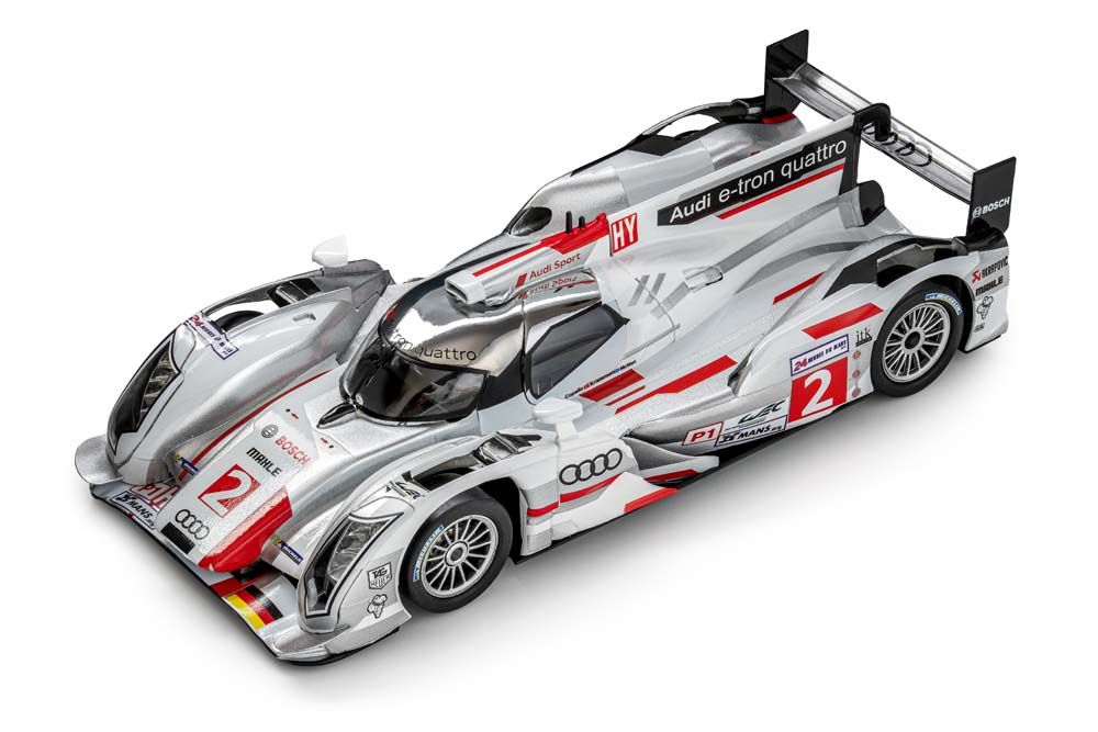 AUDI R18 E-TRON QUATTRO  #2 LE MANS 2012 4WD