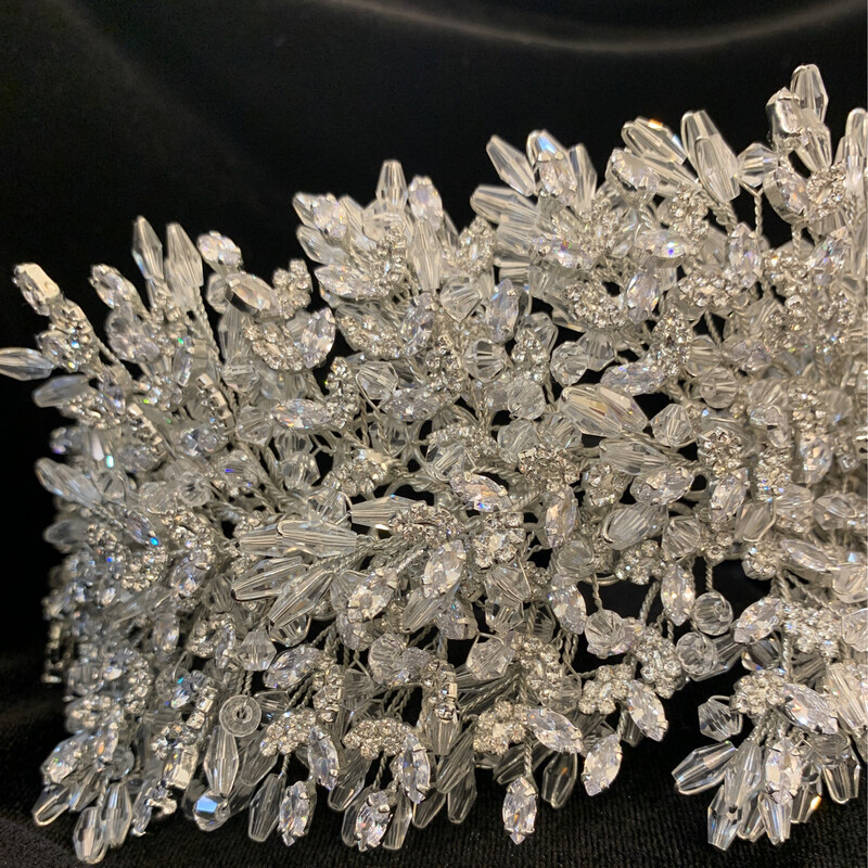 Tocado de Novia Estilo Libanés en Rodio con Cristales y Canutillos