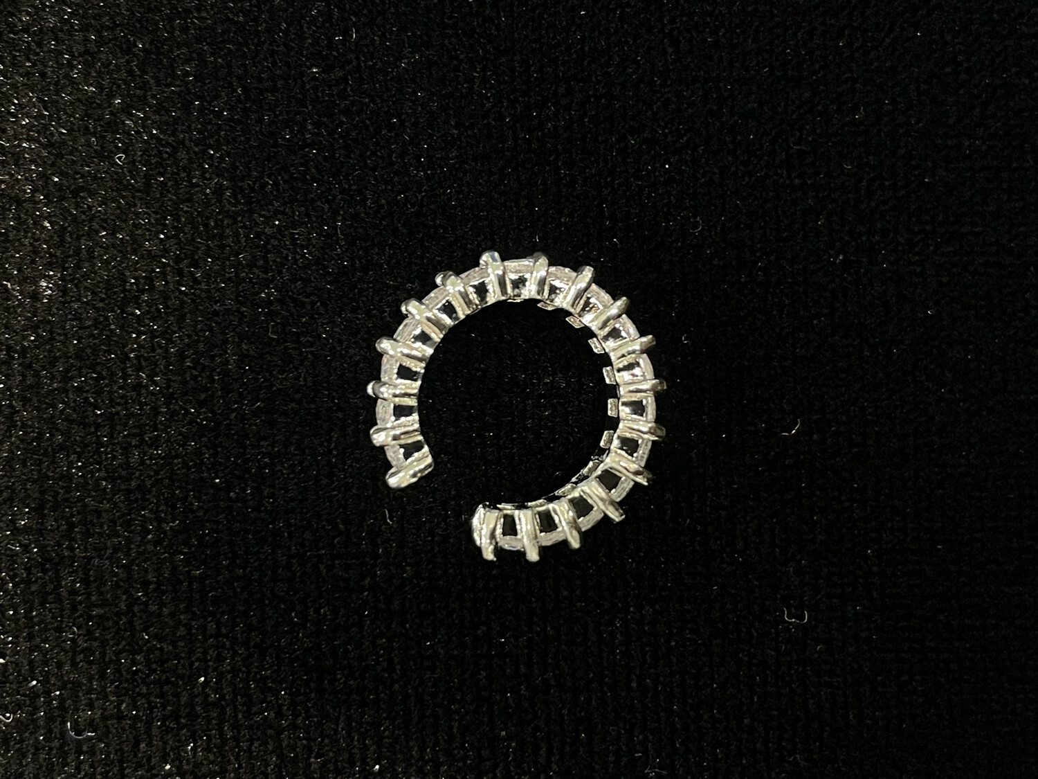 Ear cuff