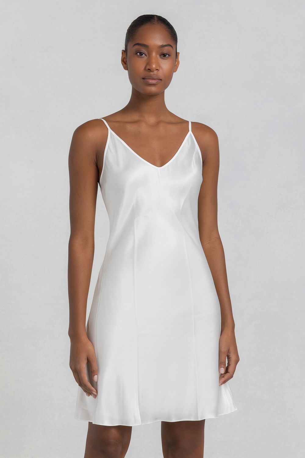 Pijama de Satín Blanco para Novia y Damas de Honor