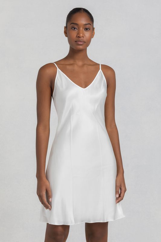 Pijama de Satín Blanco para Novia y Damas de Honor