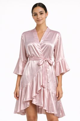 Bata de Seda Blush con Vuelos para Novia y Damas de Honor