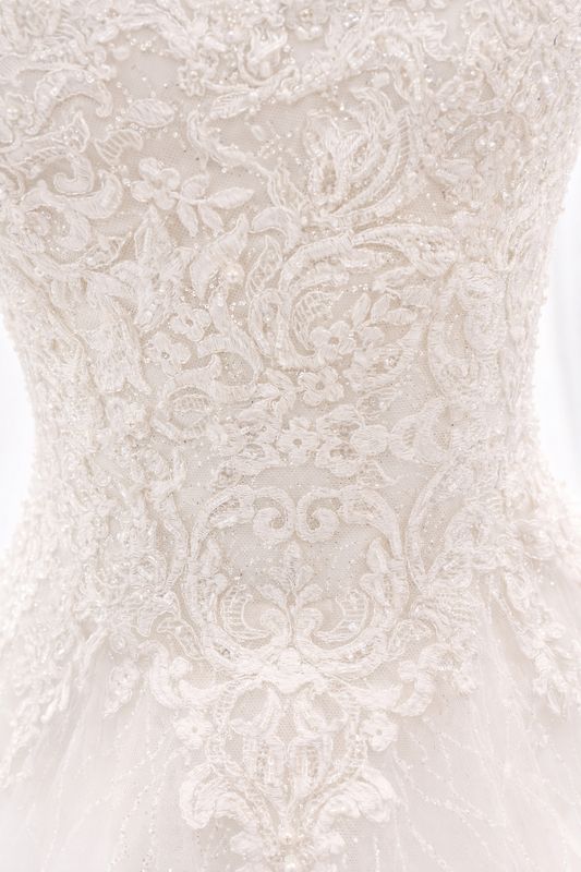 Vestido de Novia Corte A con Escote Corazón y Falda con Escarcha en Ondas