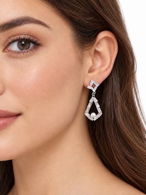 TRIANGULAR PEARL EARRINGS