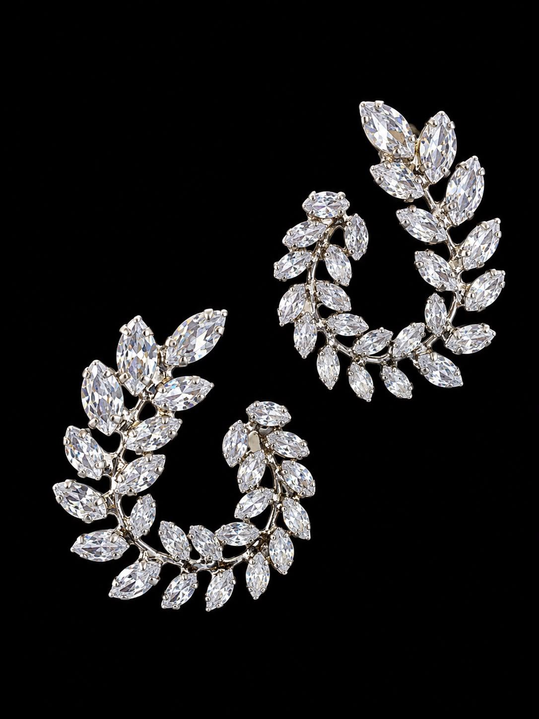 Aretes en Forma de Espiral con Cristales