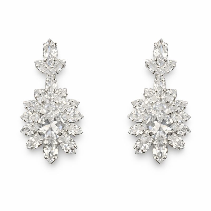 Aretes Colgantes de Circonia con Diseño de Flor