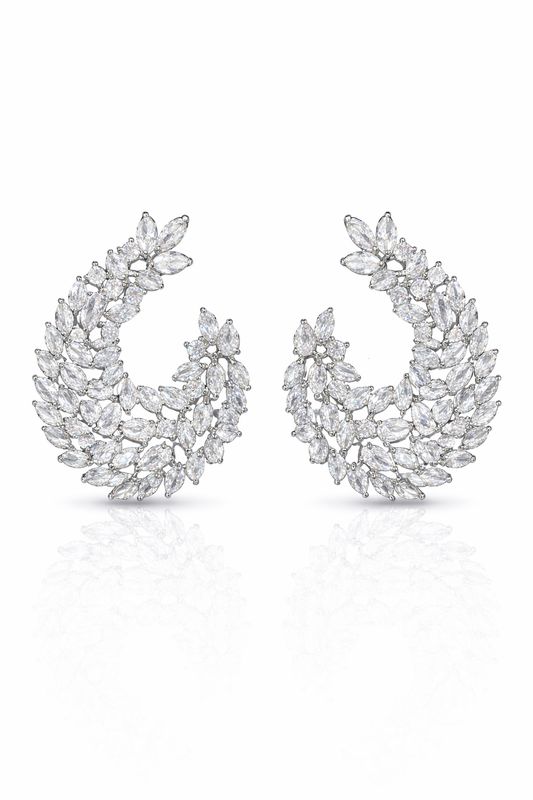 Aretes de Media Luna de Plata con Circonias