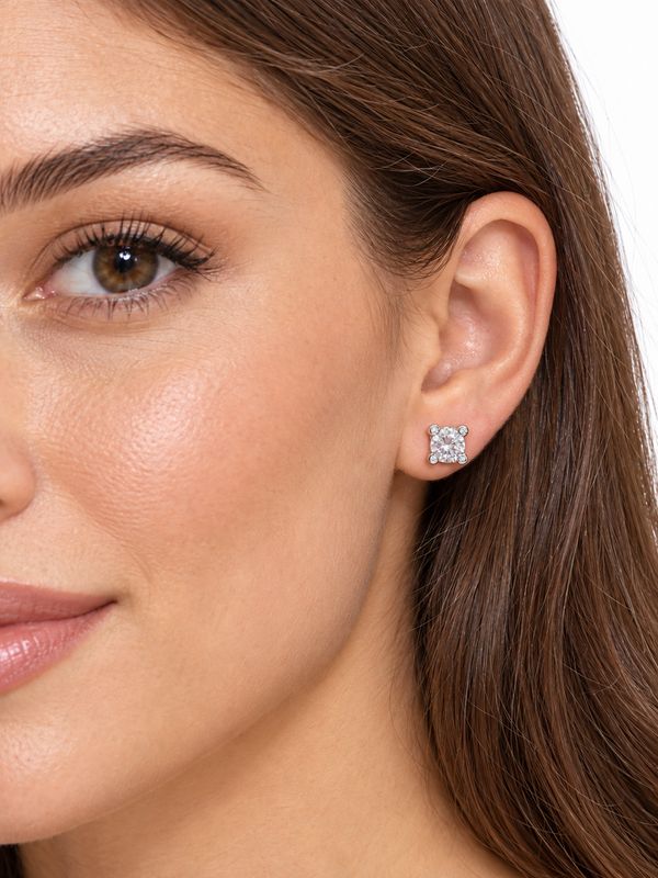 BRILLIANT CRYSTAL STUD EARRINGS
