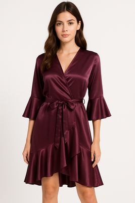 Bata de Satín Morado con Vuelos