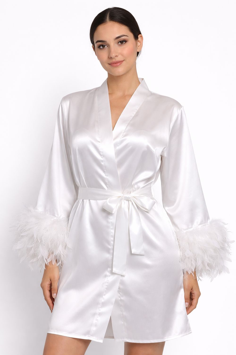 Bata de Seda Blanca con Plumas para Novia