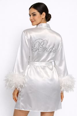 Bata de Satin Blanca con Plumas para Novia