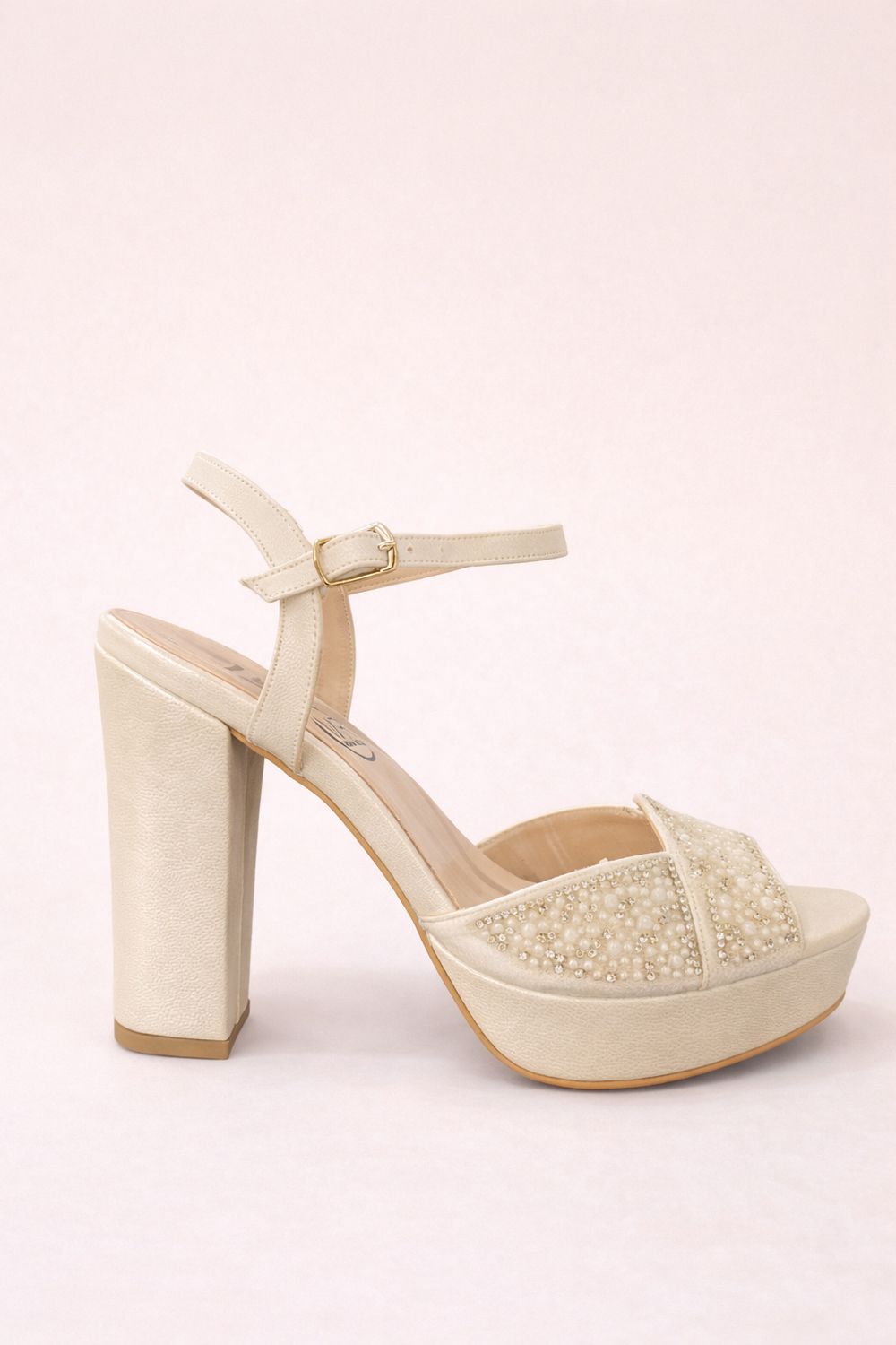 Sandalia con Cristales y Perlas