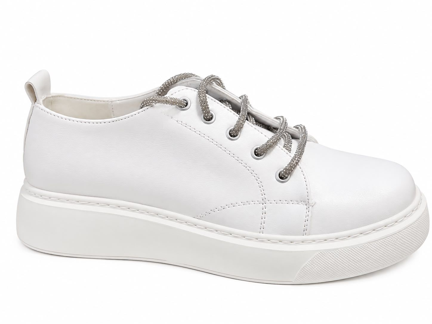 WHITE PLAIN