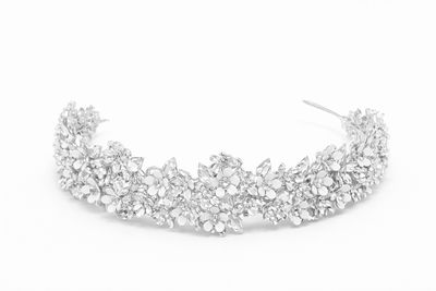 Headpiece de Novia Plateado con Flores Blancas y Cristales