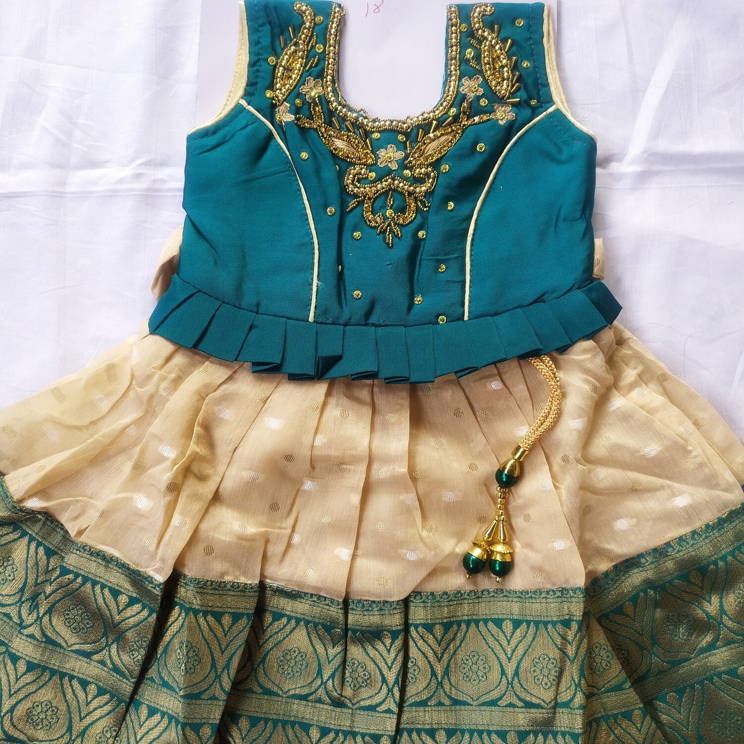 KC23071 Traditional Baby Frock 12-24 months
