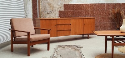 ideologie traagheid krokodil Webshop - Vintage Mid Century meubels - Kasten, tafels, sideboards