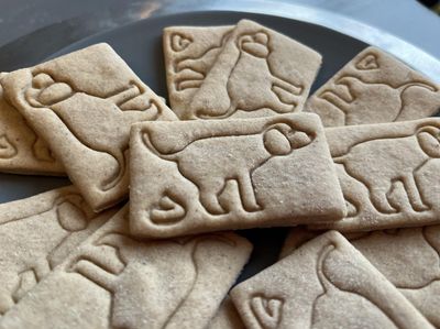 Poepende Hond - Grappige Hond Fondant &amp; Koekjessnijder