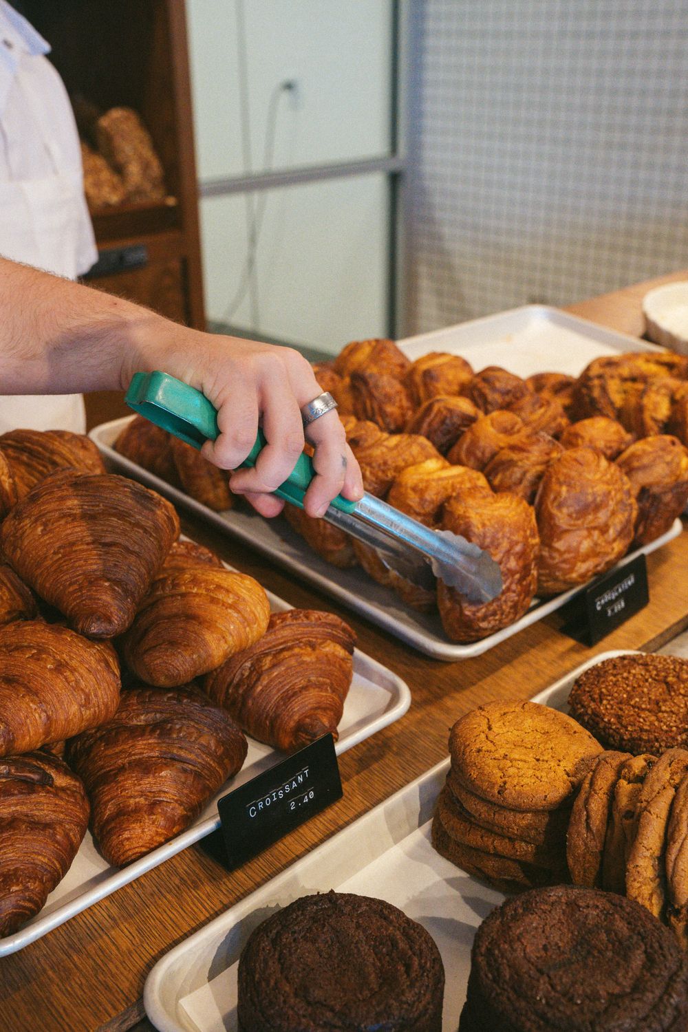 Croissants (3) + Chocolatines (3)