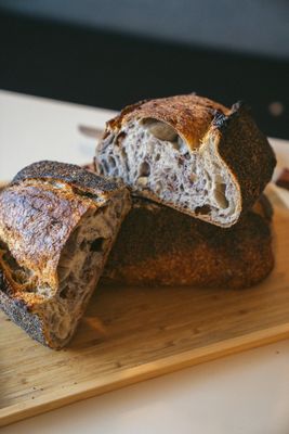 Pain aux noix de Grenoble torréfiées