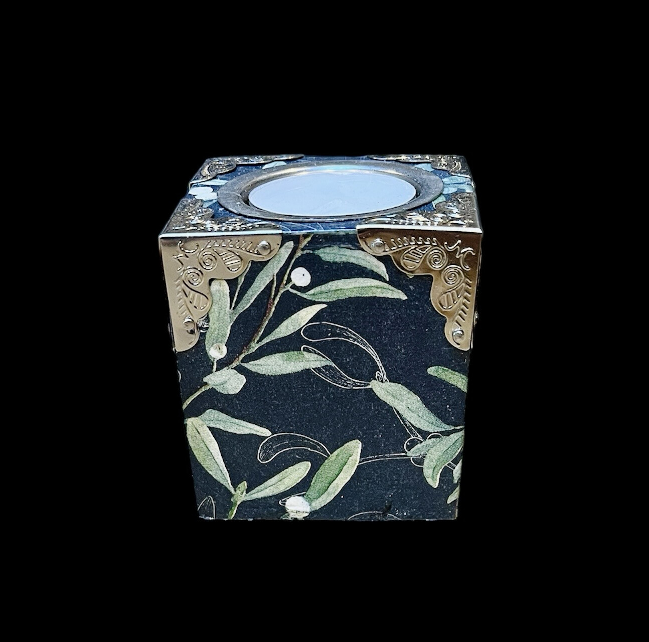 DECORATIVE TEALIGHT - MISTLETOE ON BLACK