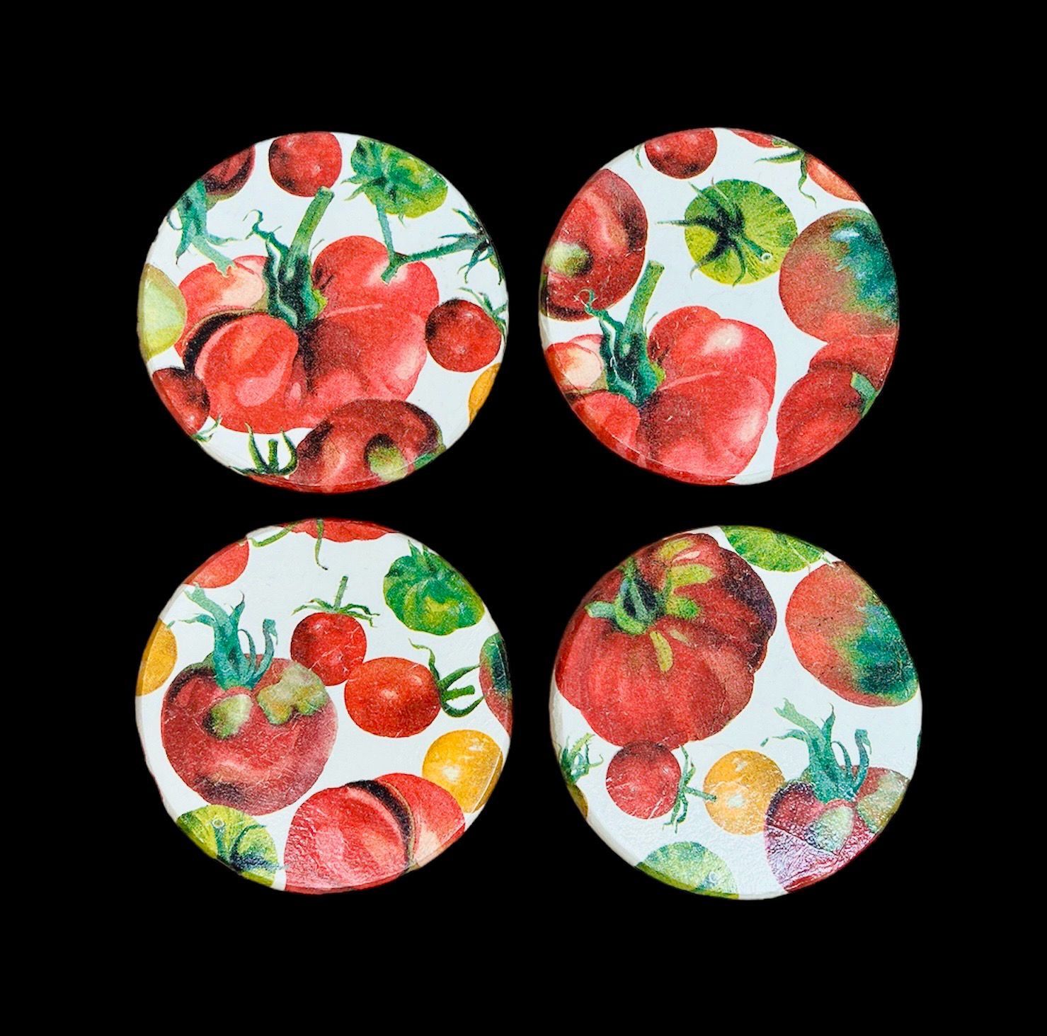 SET OF 4 ROUND WOODEN COASTERS - TOMATOES