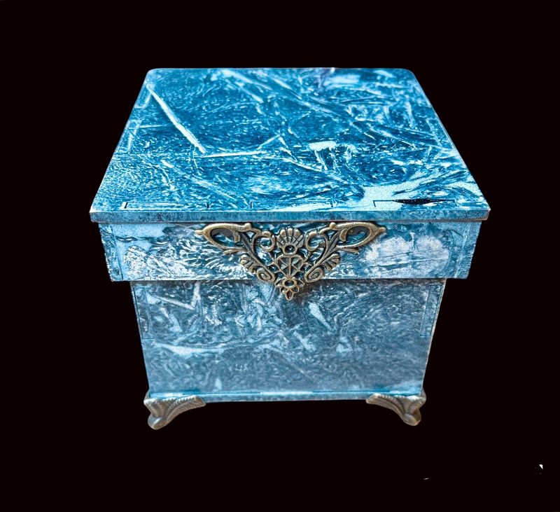 SMALL TRINKET BOX