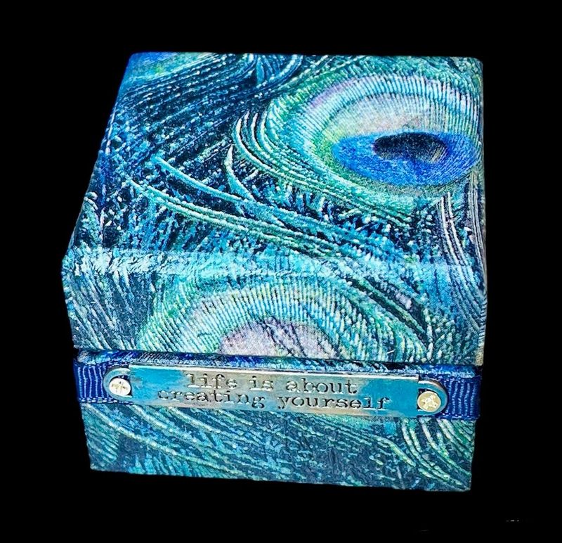 SMALL KEEPSAKE GIFT BOX