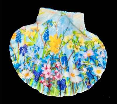 SCALLOP SHELL - SPRING FLORAL