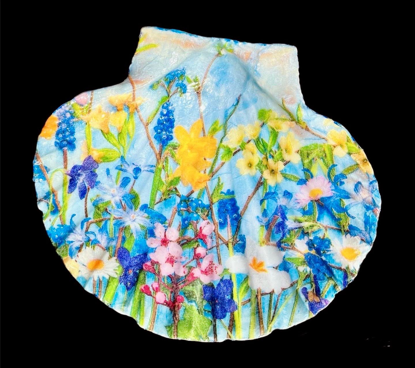 SCALLOP SHELL - SPRING FLORAL