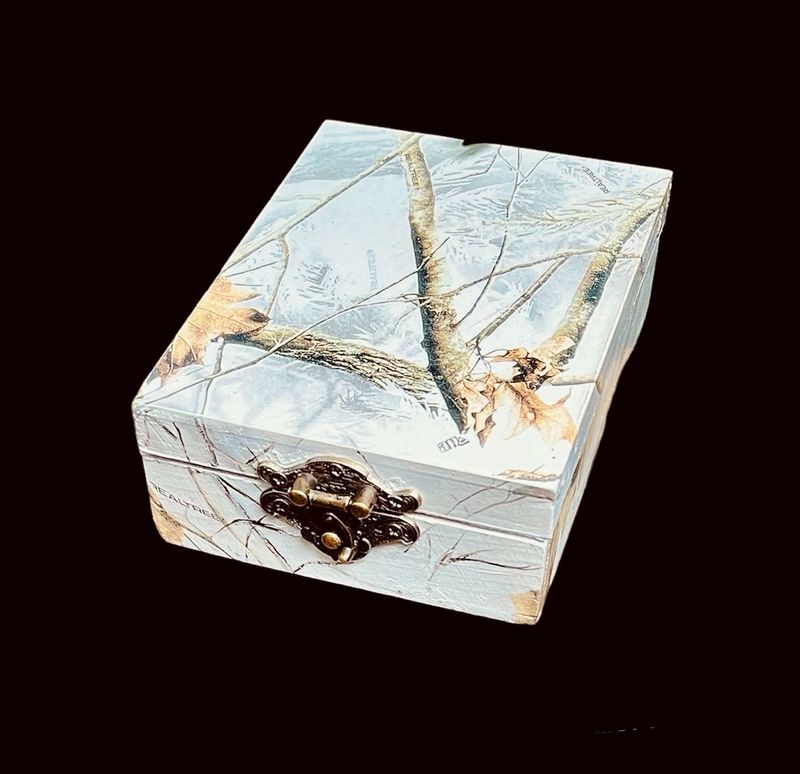 SMALL DECORATIVE BOX - WINTERY BRANCHES