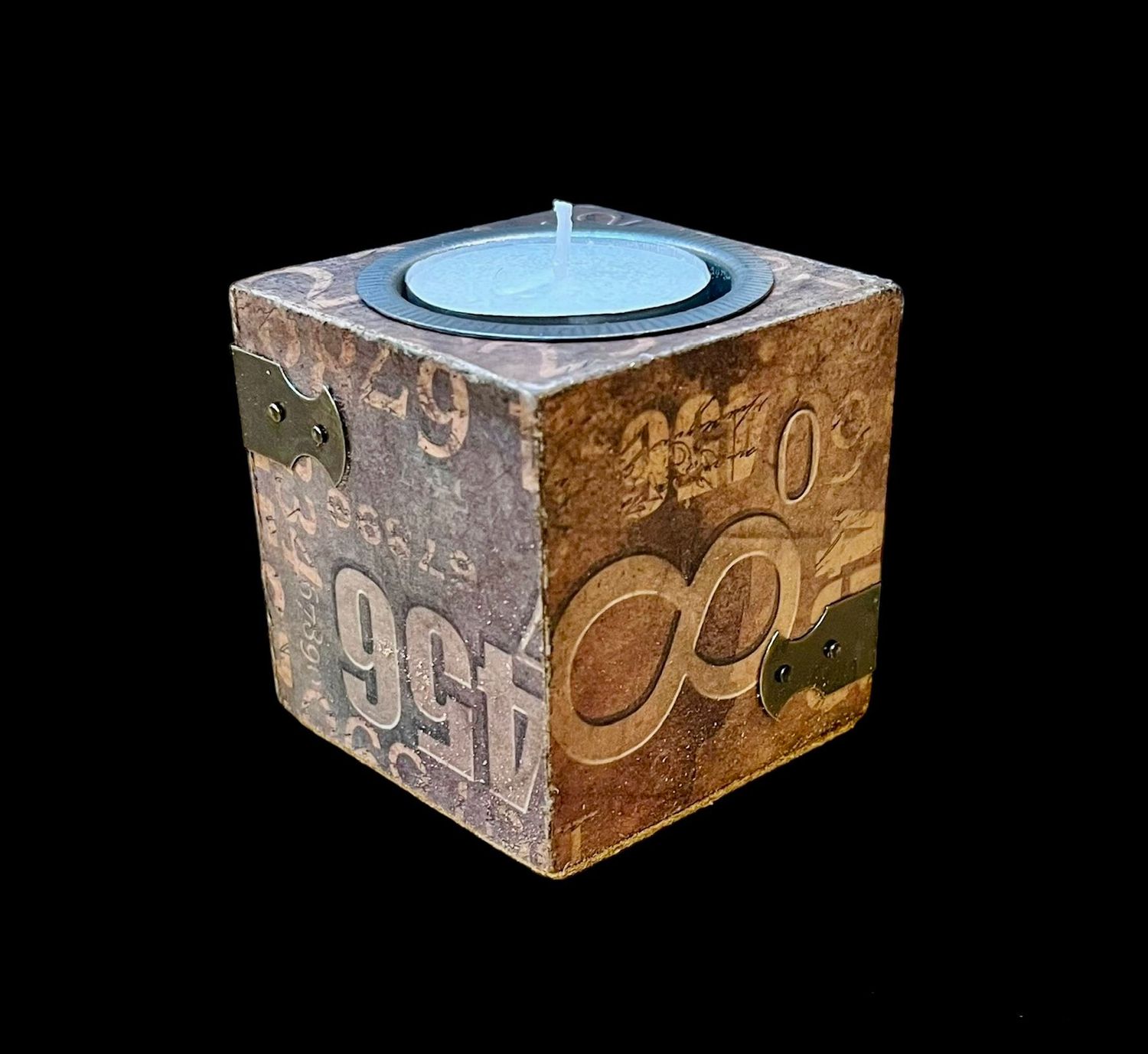 TEALIGHT CUBE - STEAMPUNK NUMBERS