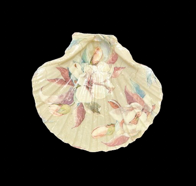 SCALLOP SHELL - DELICATE FLORAL