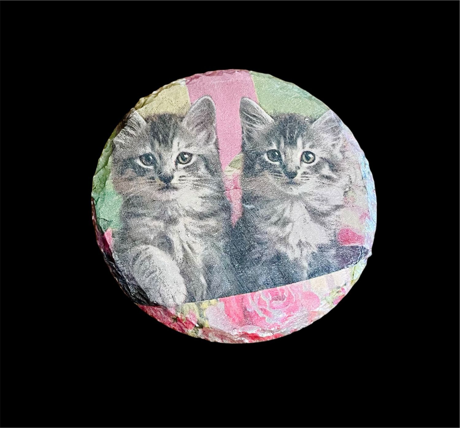SLATE COASTER ROUND - KITTENS (Pearl finish)