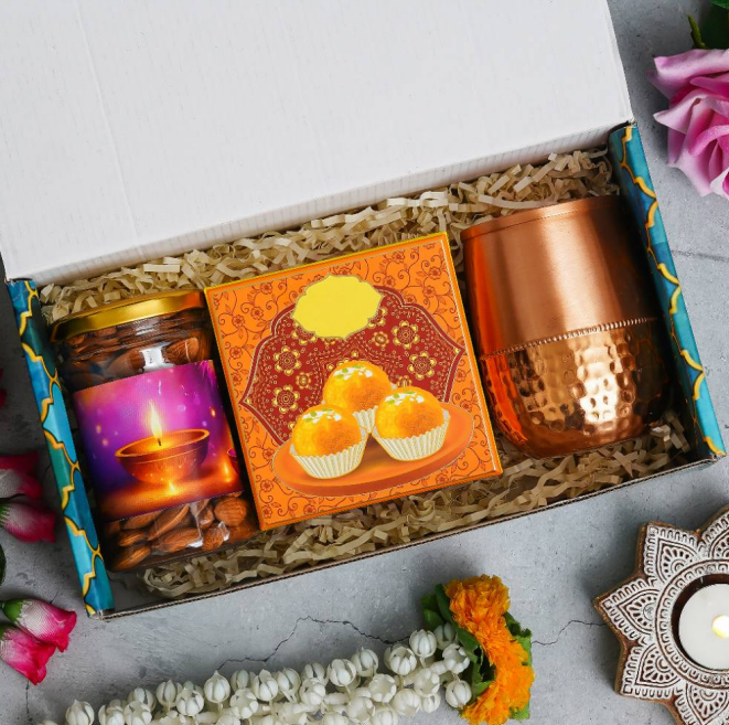 Diwali Combo -  1 Copper Jars,1 Dryfruit Jar, 4 Laddoo Candles