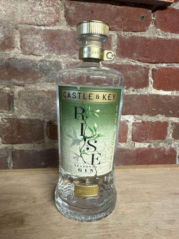 Castle And Key Rise 750ml