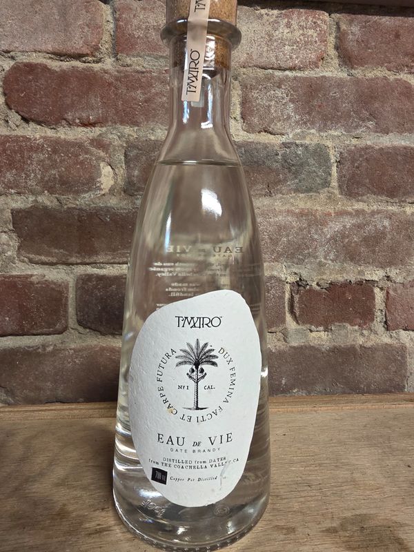 T&#39;maro Eau De Vie Liqueur 700ml