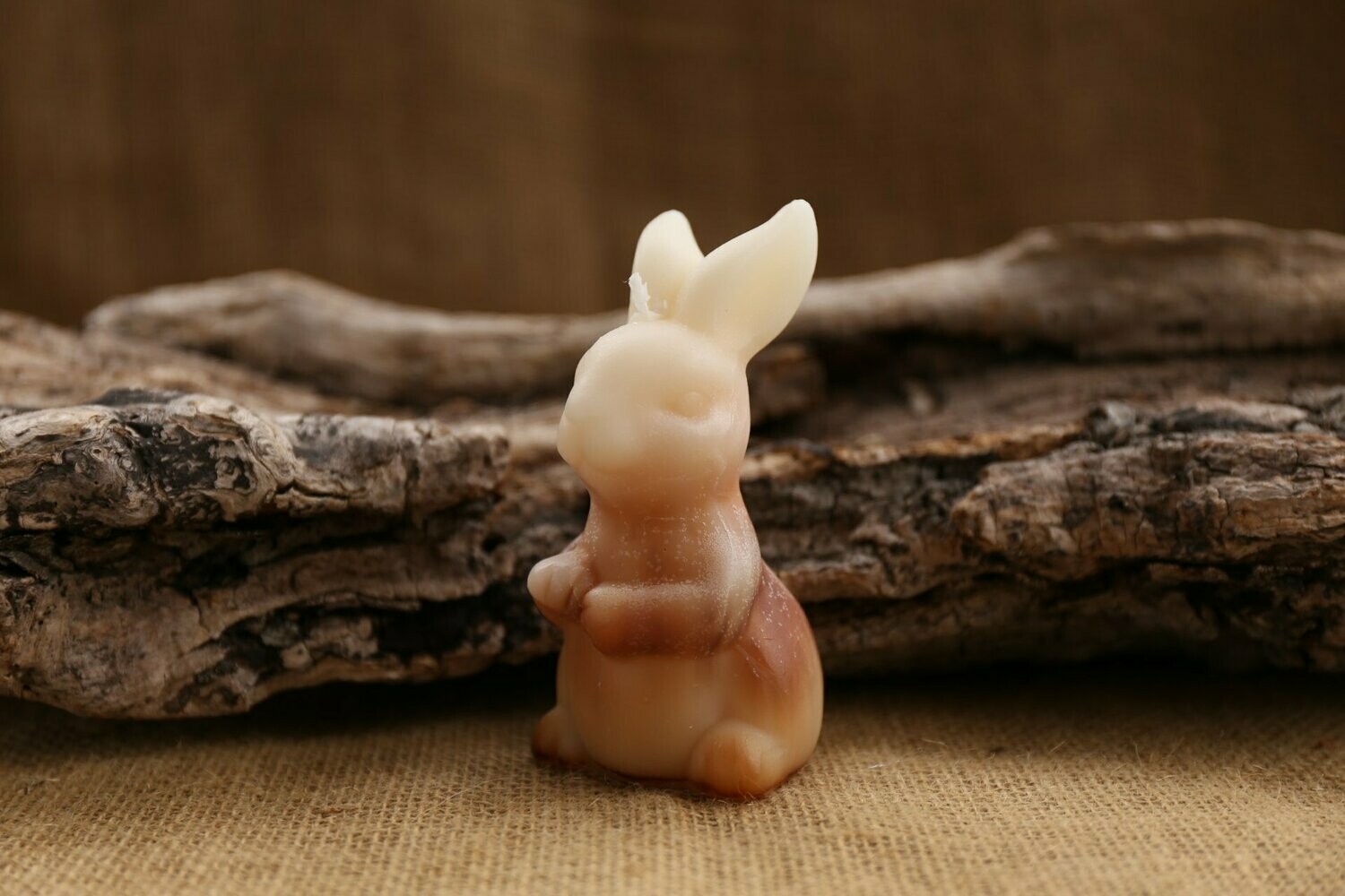 Hase sitzend groß