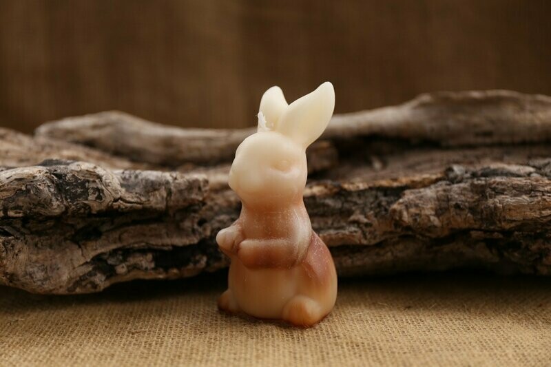 Hase sitzend groß
