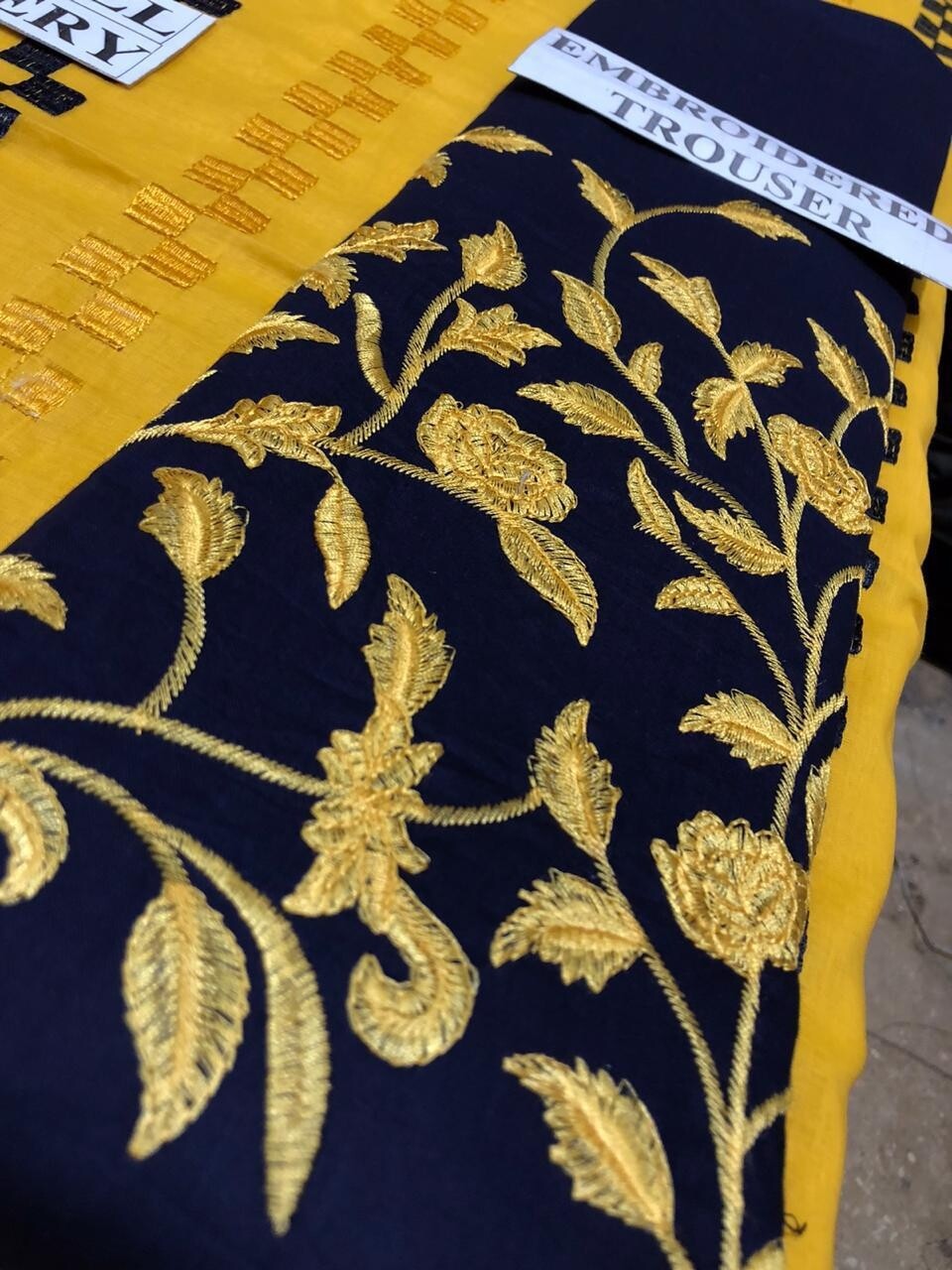 Kajal Style 2 Pc Unstitched Embroidered Dress Code S-4