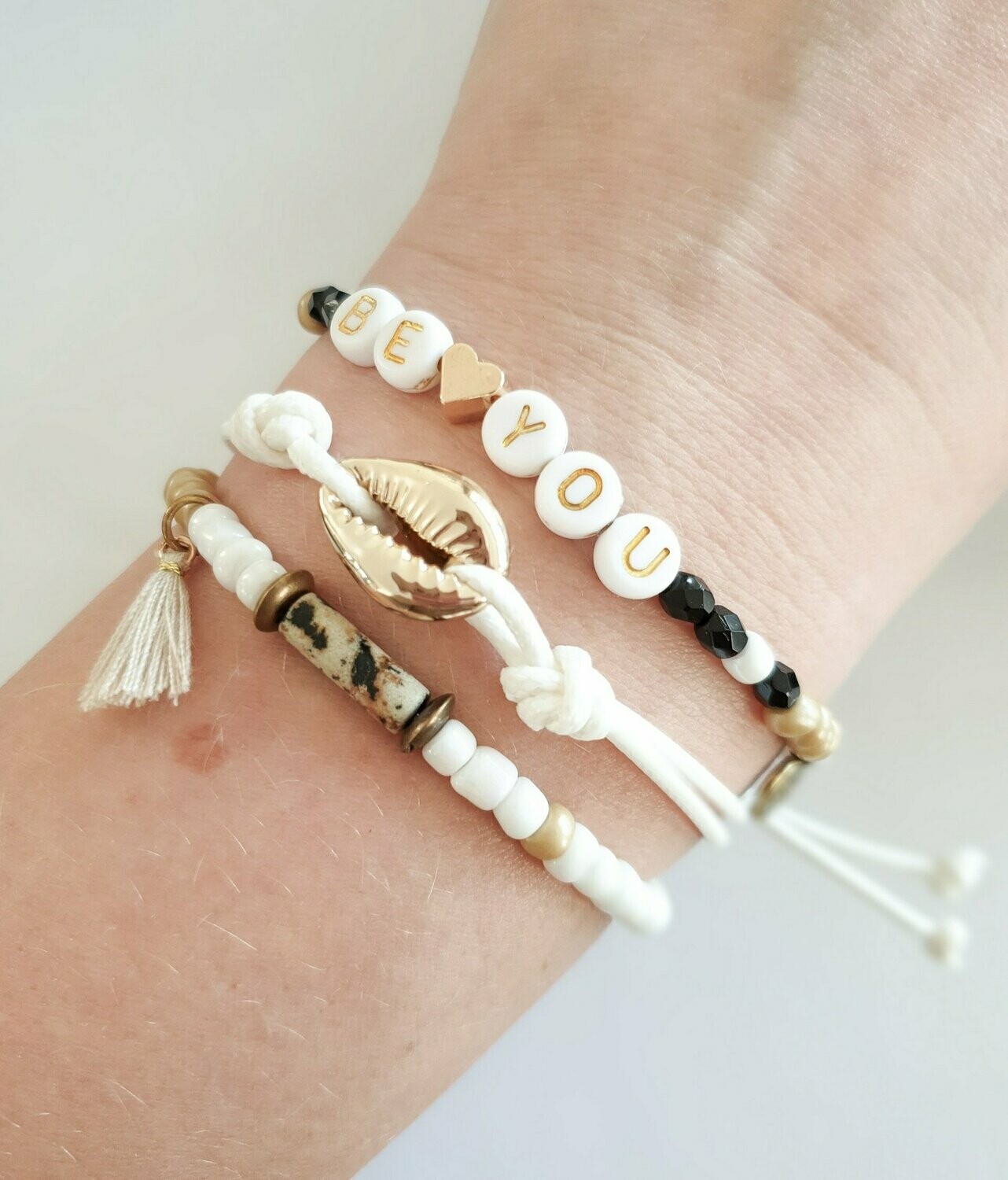 ​Armbandset van 3 'quote' of 'naam'