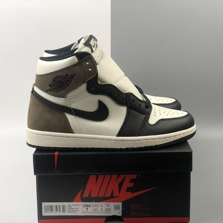 Jordan 1 Retro High
Dark Mocha