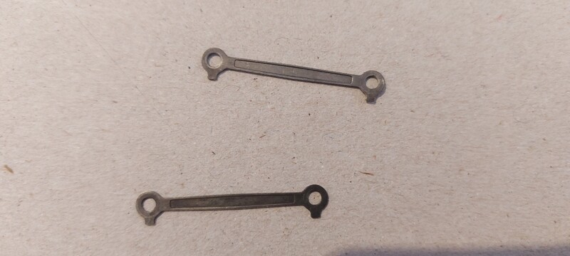 IVATT 2/6/2   COUPLING RODS (Pair)
