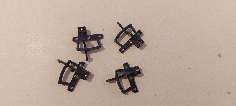 Coupling Mainline/Early Bachmann (NO SPRING) Pack of 4